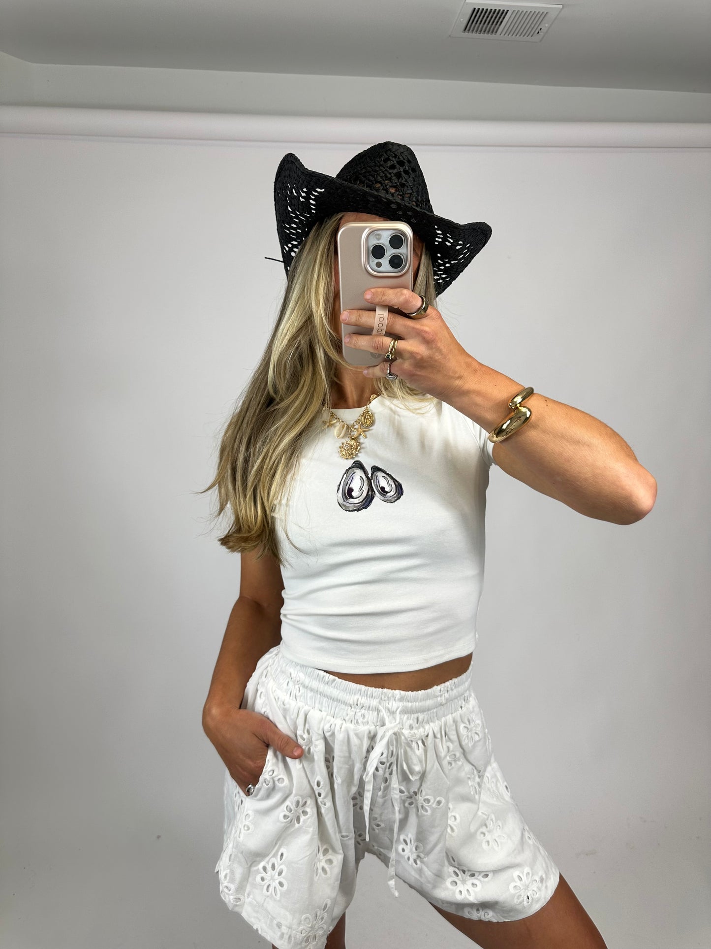 Salty Pearl Tee | August Moon Boutique