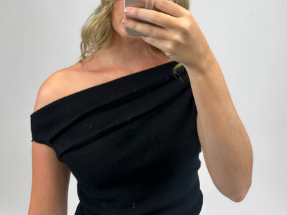 Grace Off the Shoulder