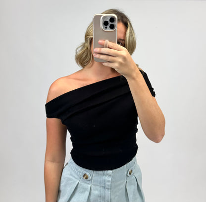 Grace Off the Shoulder